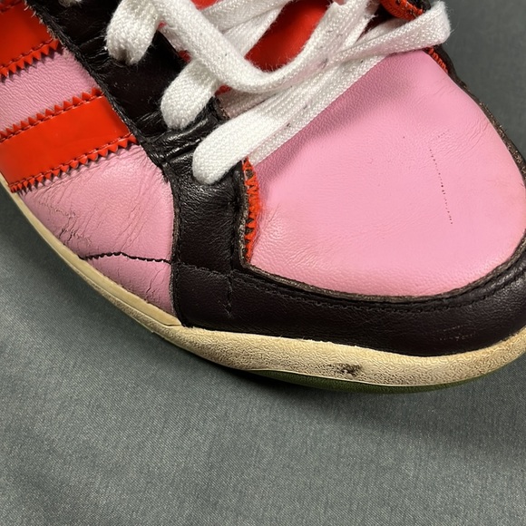 ADIDAS Leather Chucks | Women's Size 8.5 - Picture 4 of 8